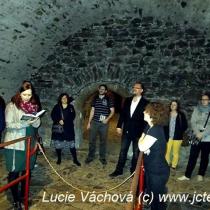 Táborský křest Mrtvé šelmy ve středu 15. 4. 2015, čtení ve sklepení
