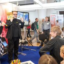 Klára Smolíková a Jiří W. Procházka na křtu knihy Vynálezce Alva 2 na Světě knihy