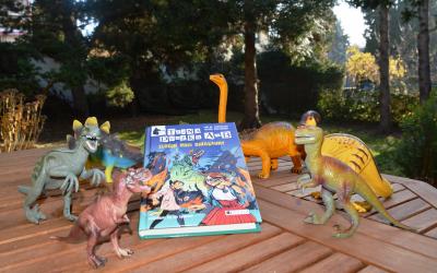 Slavnostní přivítání Zločinu mezi dinosaury se odehrálo ve čtvrtek 8. prosince od 13:30 v pražském hračkářství Hamleys Na Příkopě 14.