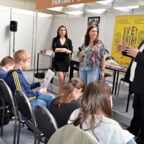 Ilustrátorka Bára Buchalová a spisovatelka Klára Smolíková představují na Světě knihy knihu Knihožrouti: Kam zmizela školní knihovna?
